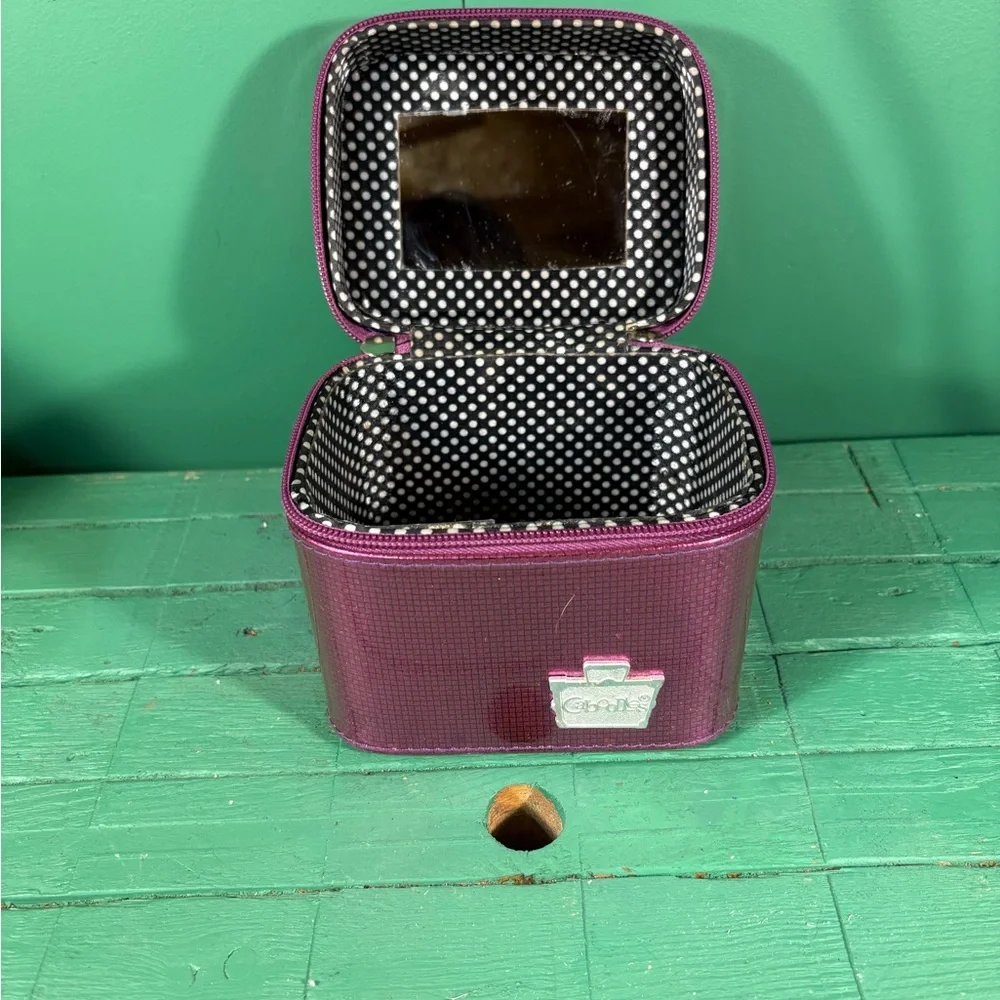 Caboodles Go Getter Small Purple Train Case Polka Dots and Mirror Inside